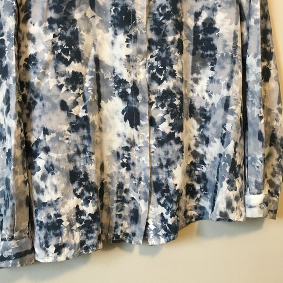 Coco Y Club White and Blue Floral Tie Dye Print Rayon Button Down Shirt - Picture 4 of 15